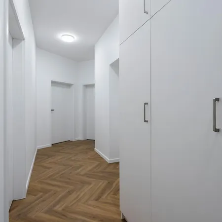 Przytulne I Komfortowe Studia Very Berry W Poznaniu By Noclegi Renters Exterior photo