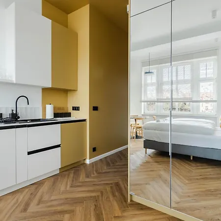 Przytulne I Komfortowe Studia Very Berry W Poznaniu By Noclegi Renters Exterior photo