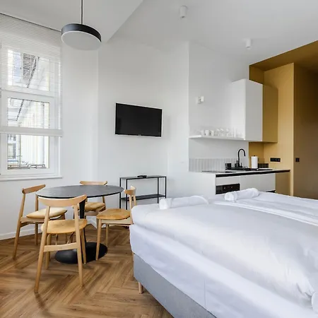Przytulne I Komfortowe Studia Very Berry W Poznaniu By Noclegi Renters Exterior photo