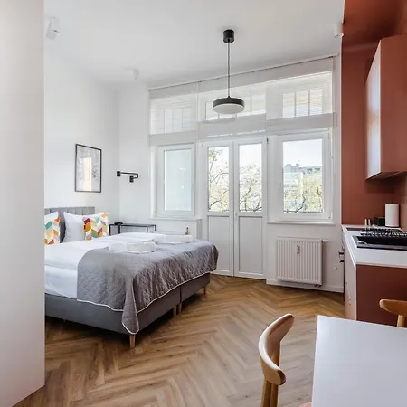 Przytulne I Komfortowe Studia Very Berry W Poznaniu By Noclegi Renters Exterior photo