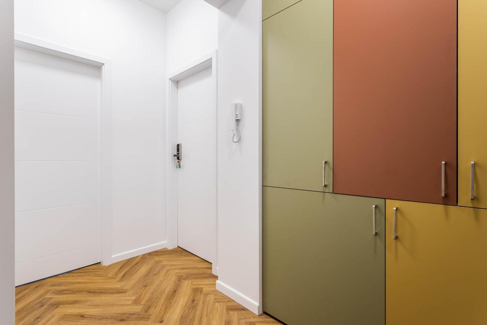 Apartment Przytulne I Komfortowe Studia Very Berry W Poznaniu By Renters *