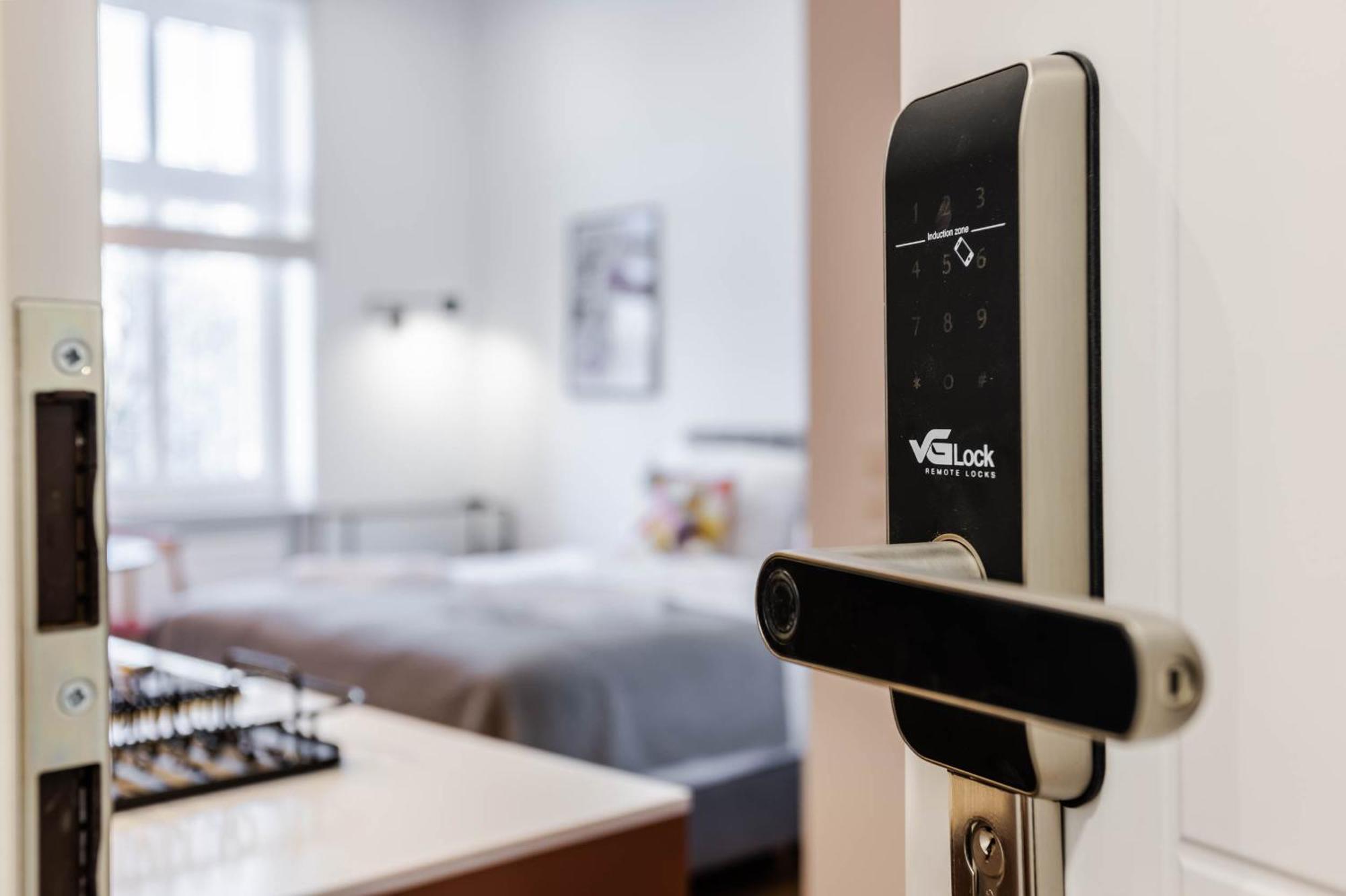 Przytulne I Komfortowe Studia Very Berry W Poznaniu By Renters Apartment Poznan