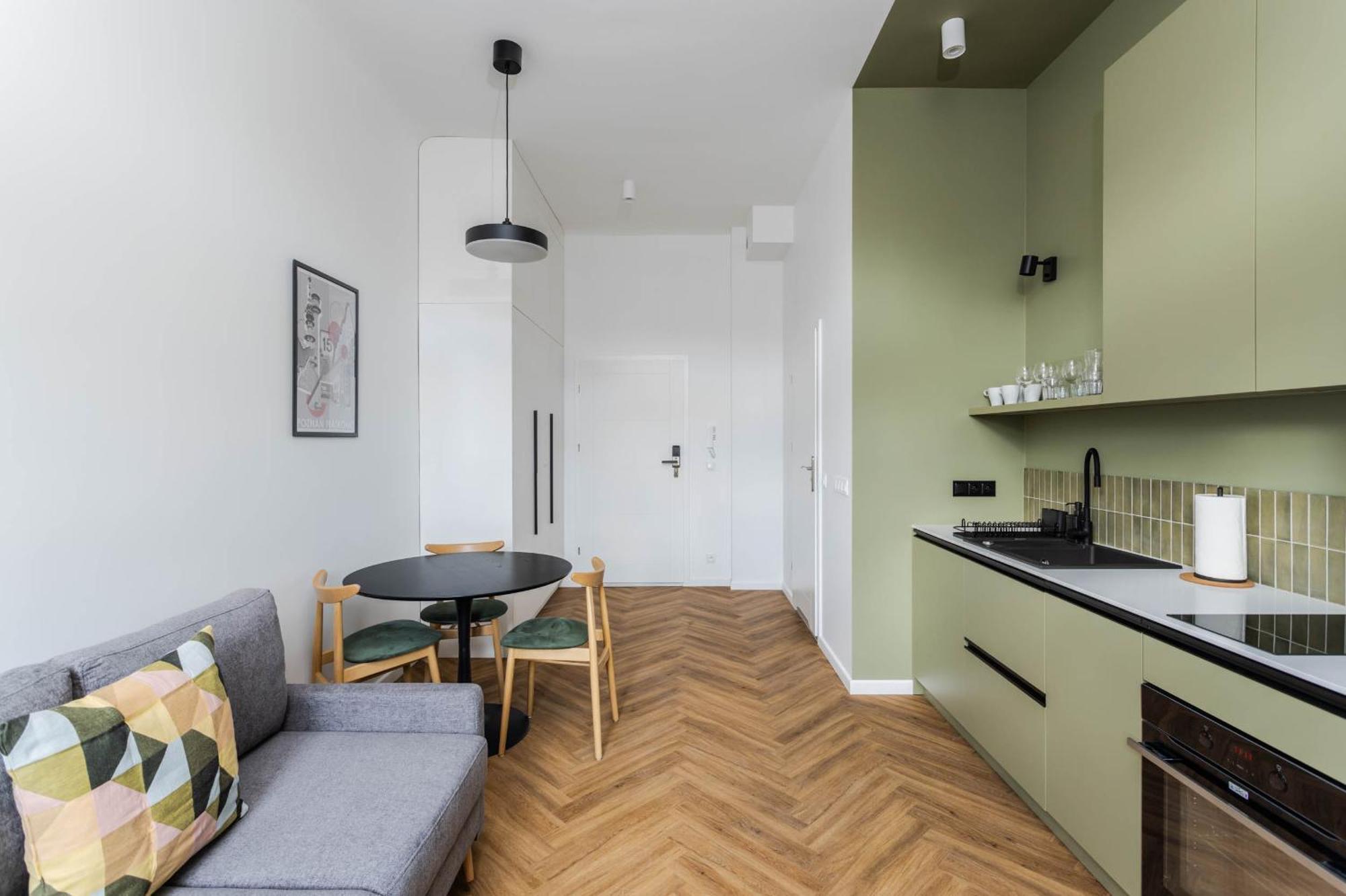 Apartment Przytulne I Komfortowe Studia Very Berry W Poznaniu By Renters