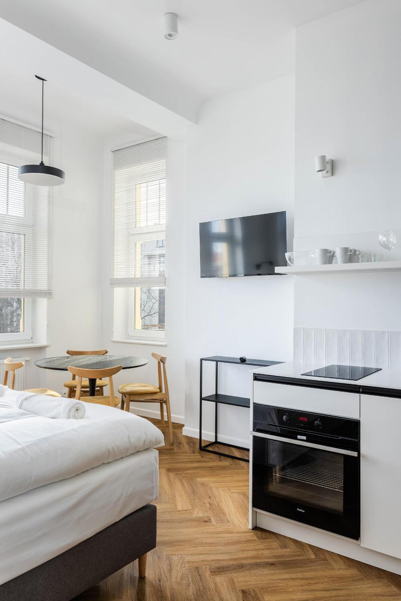 Apartment Przytulne I Komfortowe Studia Very Berry W Poznaniu By Renters