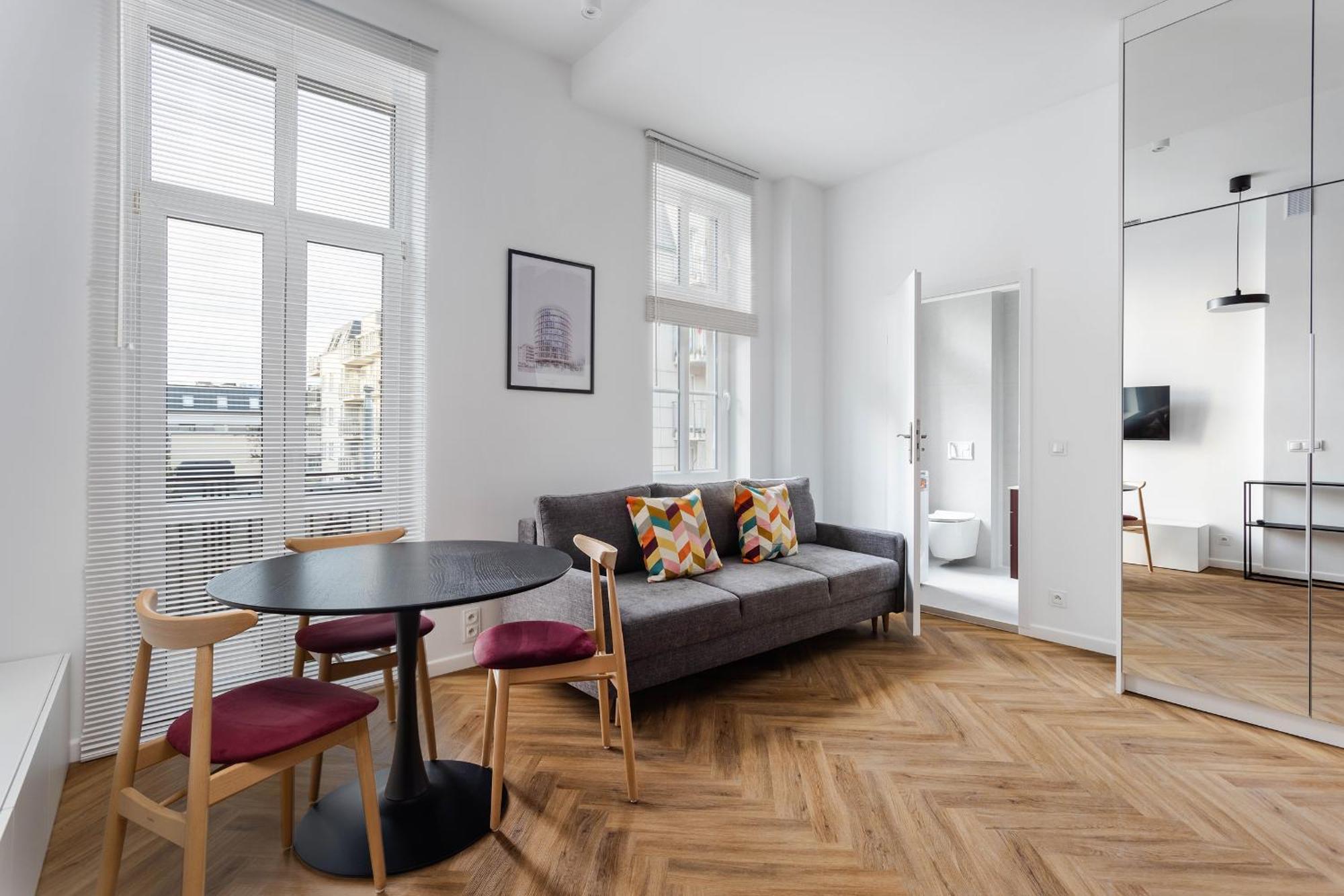 Apartment Przytulne I Komfortowe Studia Very Berry W Poznaniu By Renters *