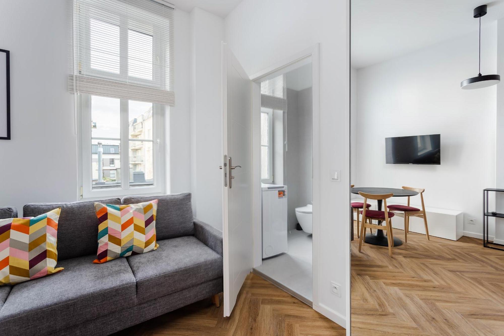 Przytulne I Komfortowe Studia Very Berry W Poznaniu By Renters * Poznan